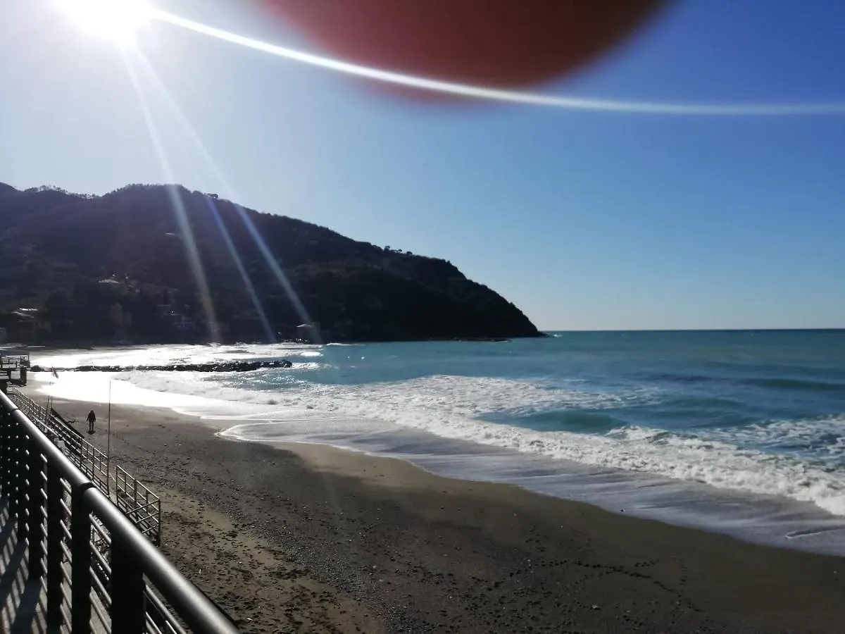 Delizioso Attico Con Ampio Terrazzo E Garage A Due Passi Dal Mare E Dalle Cinqueterre Lt-0485 Levanto