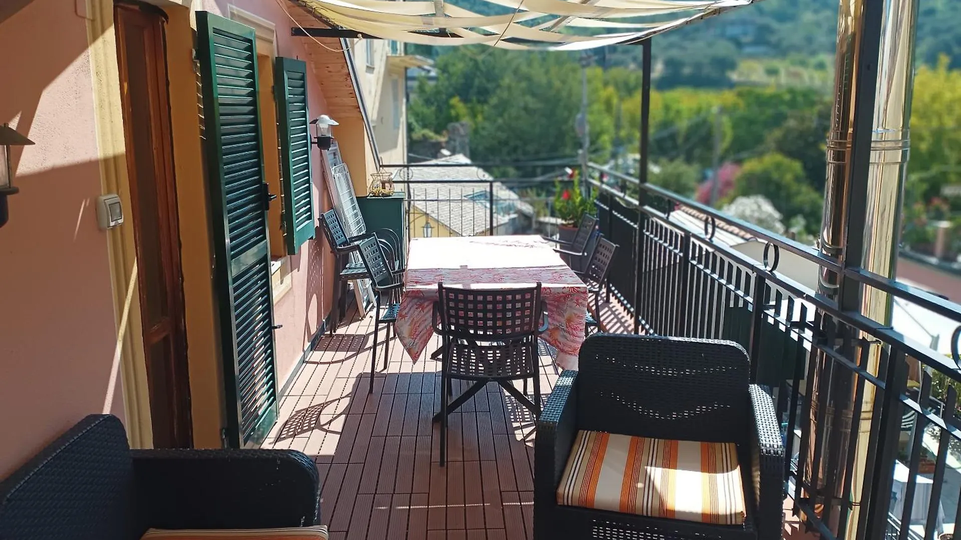 Delizioso Attico Con Ampio Terrazzo E Garage A Due Passi Dal Mare E Dalle Cinqueterre Lt-0485 contacts