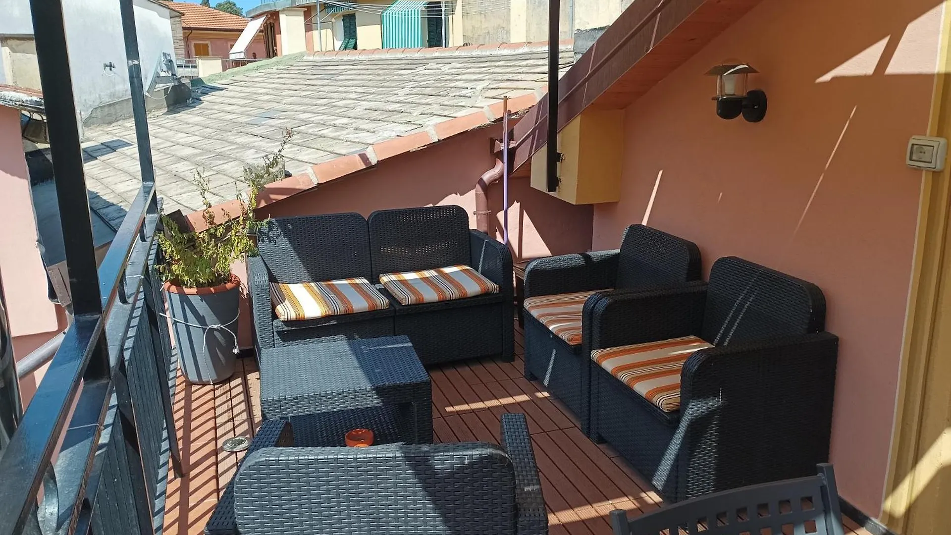 Delizioso Attico Con Ampio Terrazzo E Garage A Due Passi Dal Mare E Dalle Cinqueterre Lt-0485 Levanto Apartment